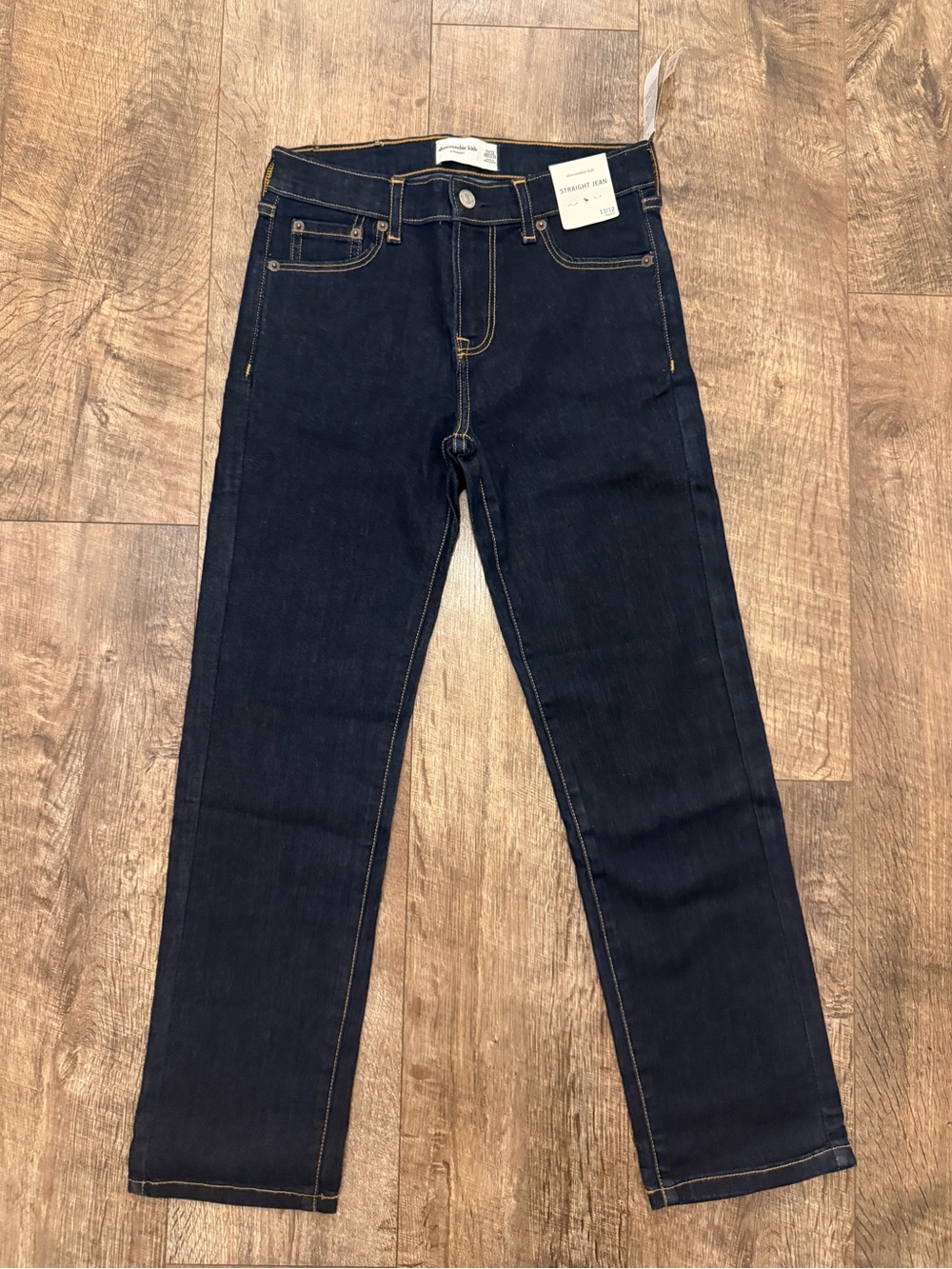 NWT Abercrombie and Fitch Girls Size 11/12 Straight Jeans